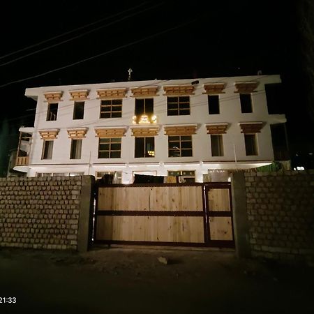 Hotel Honey Bee Leh Exterior foto